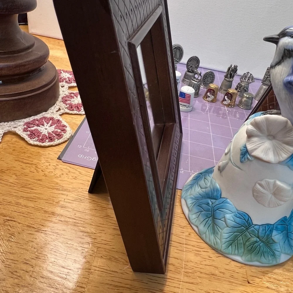 Thomasville Wood Picture Frame Set of 2, Picture size. 4 x 4